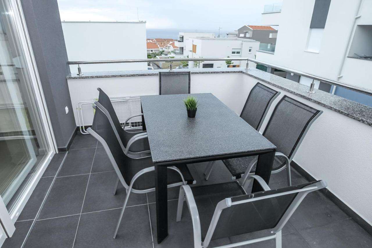 Apartments Tomana Novalja Bagian luar foto
