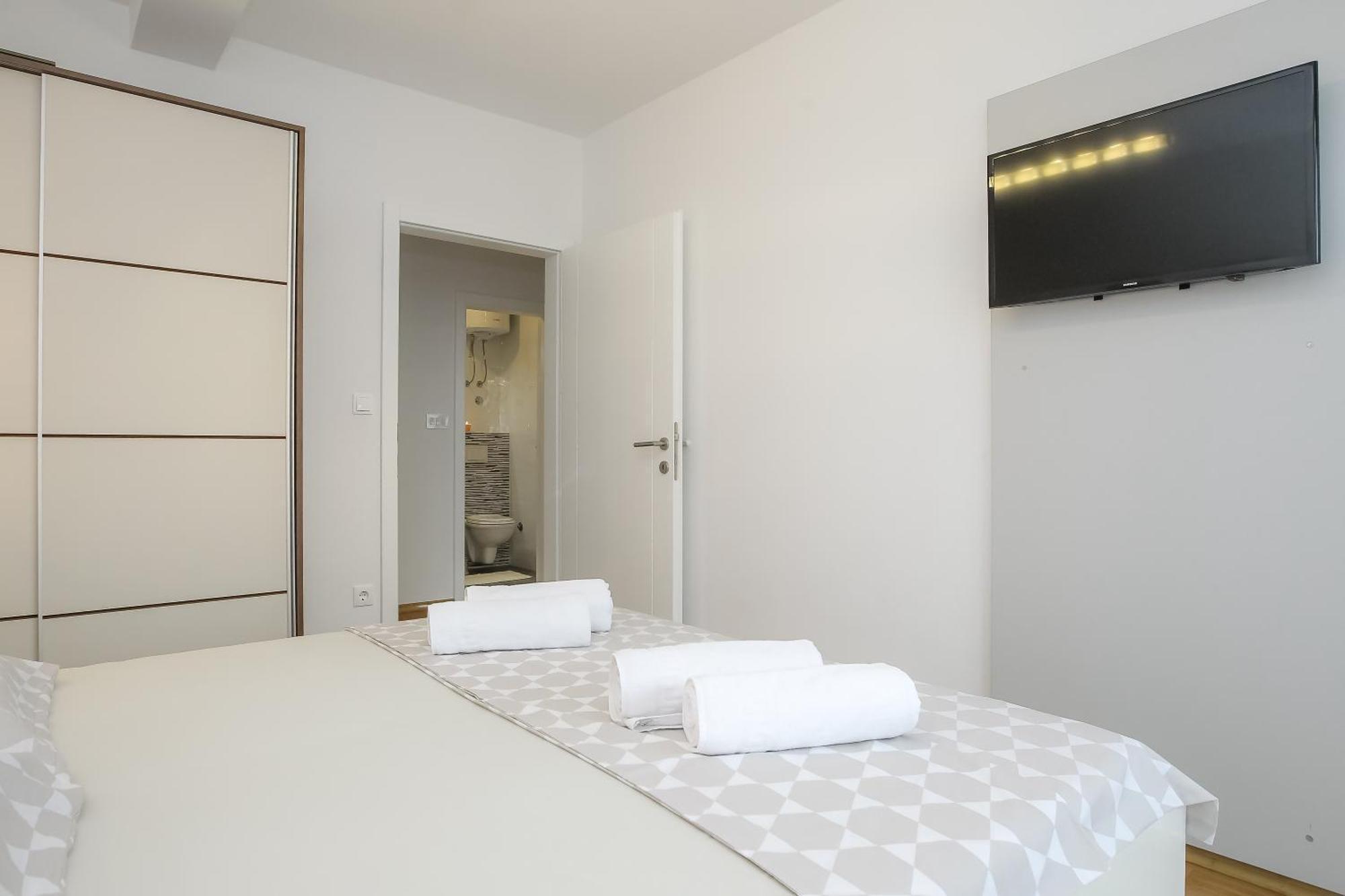 Apartments Tomana Novalja Ruang foto