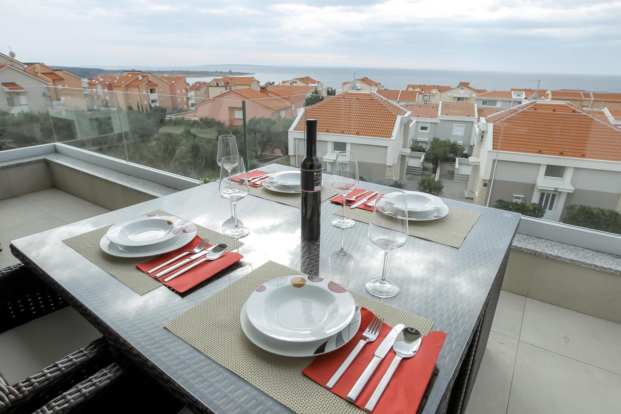 Apartments Tomana Novalja Bagian luar foto